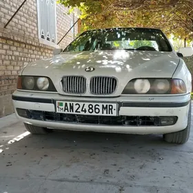 BMW E39 2000