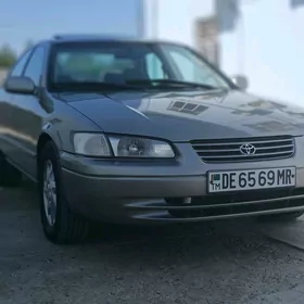 Toyota Camry 1999