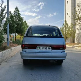 Toyota Previa 1991