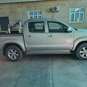 Toyota Hilux 2014