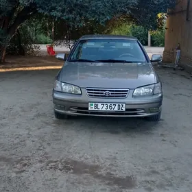 Toyota Camry 2001