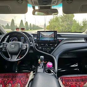 Toyota Camry 2019