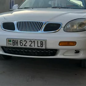 Daewoo Leganza 1998