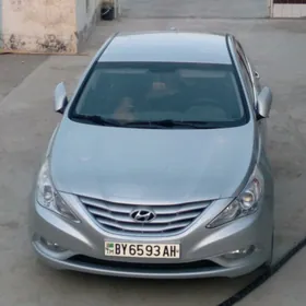 Hyundai Sonata 2010