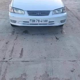 Toyota Camry 2001