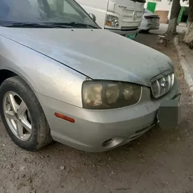 Hyundai Elantra 2002