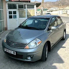 Nissan Versa 2010