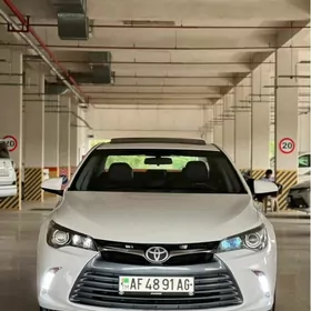 Toyota Camry 2016