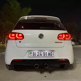 Volkswagen Golf R 2012