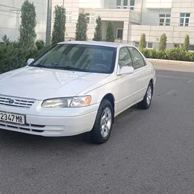 Toyota Camry 1999