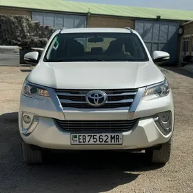 Toyota Fortuner 2016