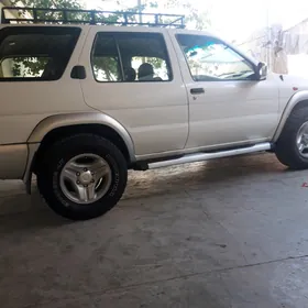 Nissan Pathfinder 2003