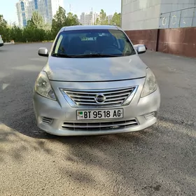 Nissan Versa 2014