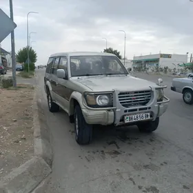 Mitsubishi Pajero 1994