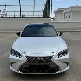 Lexus ES 350 2019