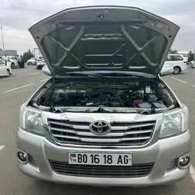 Toyota Hilux 2014