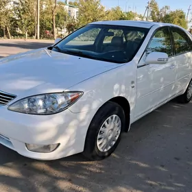 Toyota Camry 2004