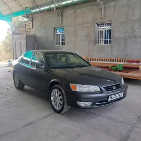 Toyota Camry 2000