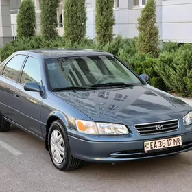 Toyota Camry 2001