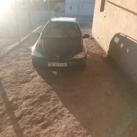 Opel Astra 2004