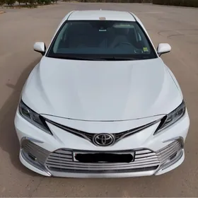 Toyota Camry 2020