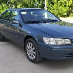 Toyota Camry 2000