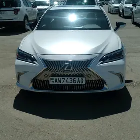 Lexus ES 350 2022