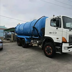 Toyota Hino 2012