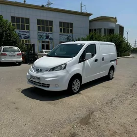 Nissan NV200 2018