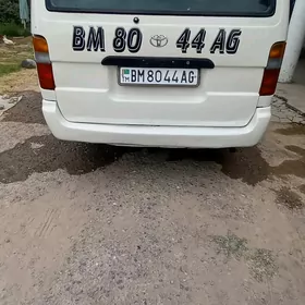 Toyota Hiace 2003