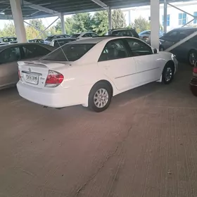 Toyota Camry 2004