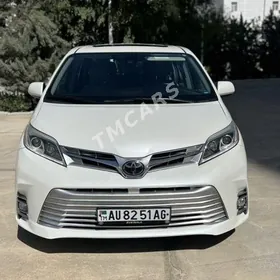 Toyota Sienna 2018