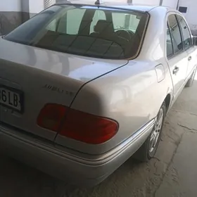 Mercedes-Benz C320 2001