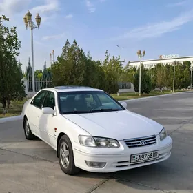 Toyota Camry 2000