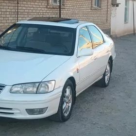 Toyota Camry 2000