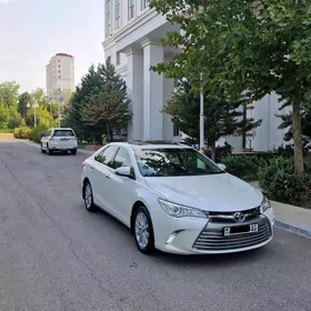 Toyota Camry 2016