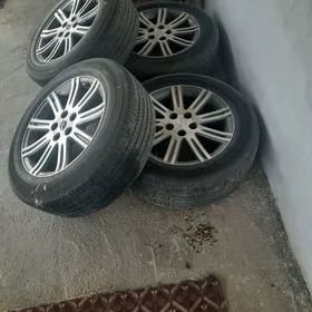 Limited dysga tekerleri bilen 245 45 18