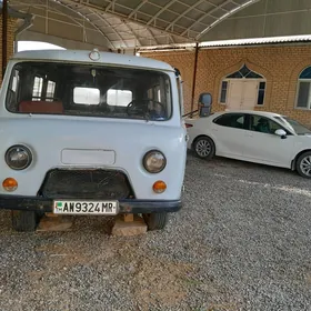 UAZ 452 1981