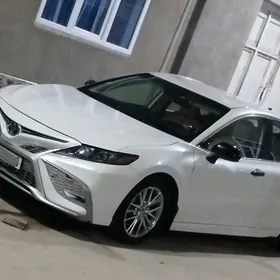 Toyota Camry 2020