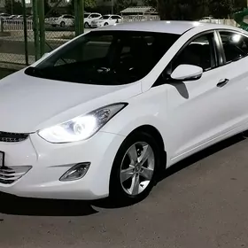 Hyundai Elantra 2011