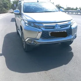 Mitsubishi Montero Sport 2019