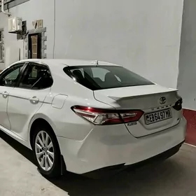 Toyota Camry 2020