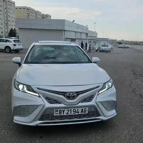 Toyota Camry 2021