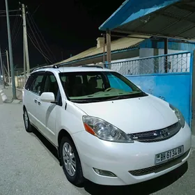 Toyota Sienna 2008