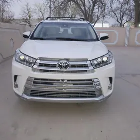 Toyota Highlander 2017