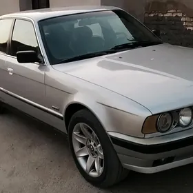 BMW 525 1990