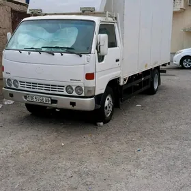 Toyota Dyna 2004