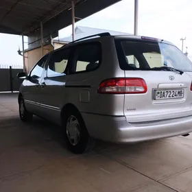 Toyota Sienna 2002