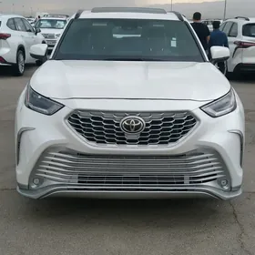 Toyota Highlander 2022