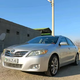 Toyota Camry 2011